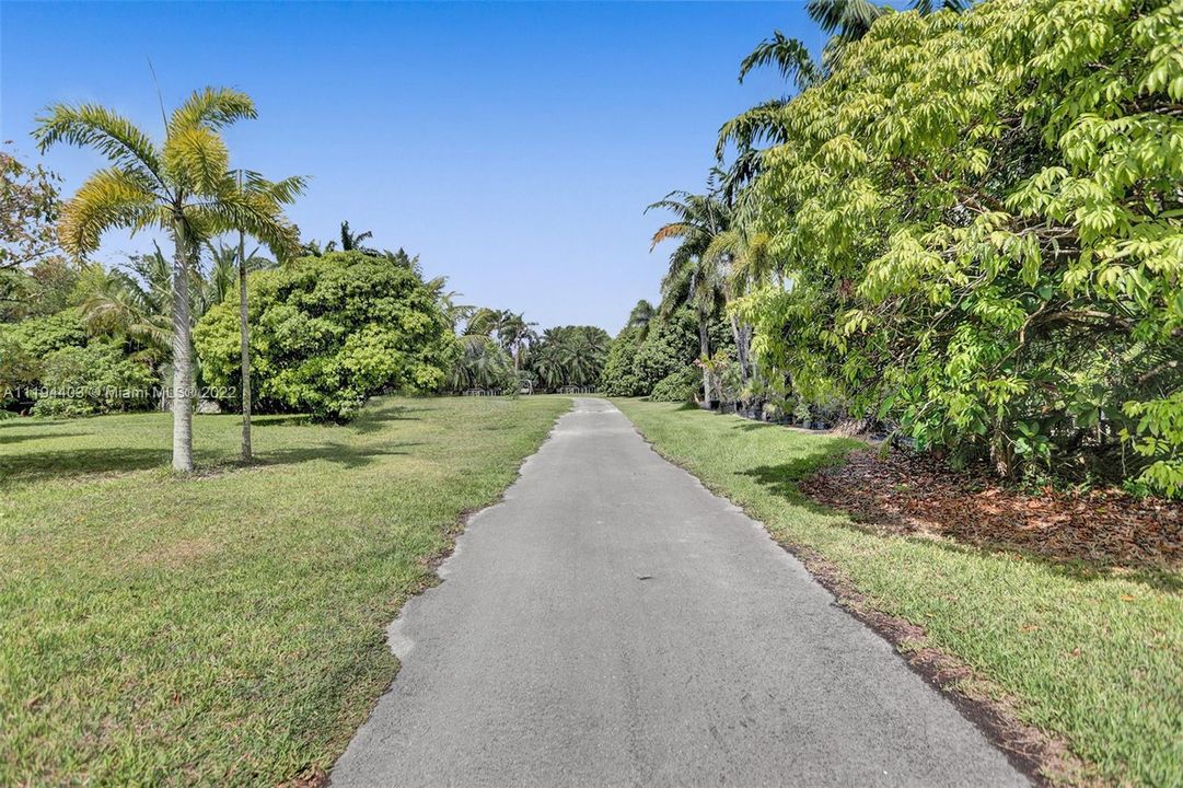 Recently Sold: $1,700,000 (3 beds, 3 baths, 3332 Square Feet)