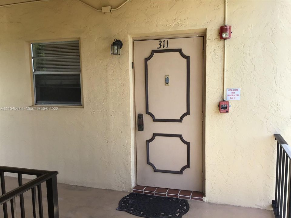 Recently Sold: $139,000 (2 beds, 2 baths, 920 Square Feet)