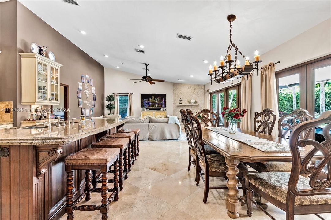 Recently Sold: $1,500,000 (5 beds, 3 baths, 3241 Square Feet)