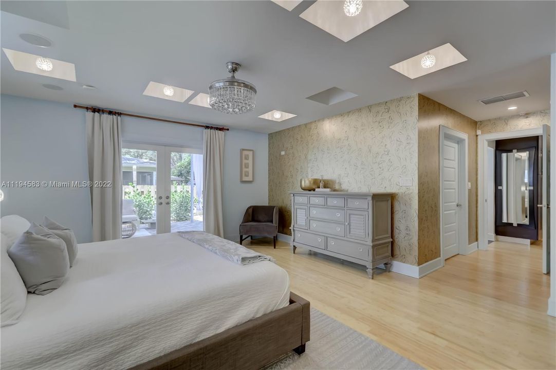 Primary Bedroom w/ Walk-in-Closet - Split away from guest rooms