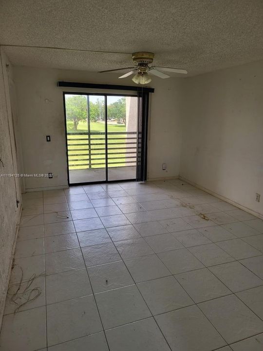 Vendido Recientemente: $62,000 (1 camas, 1 baños, 570 Pies cuadrados)