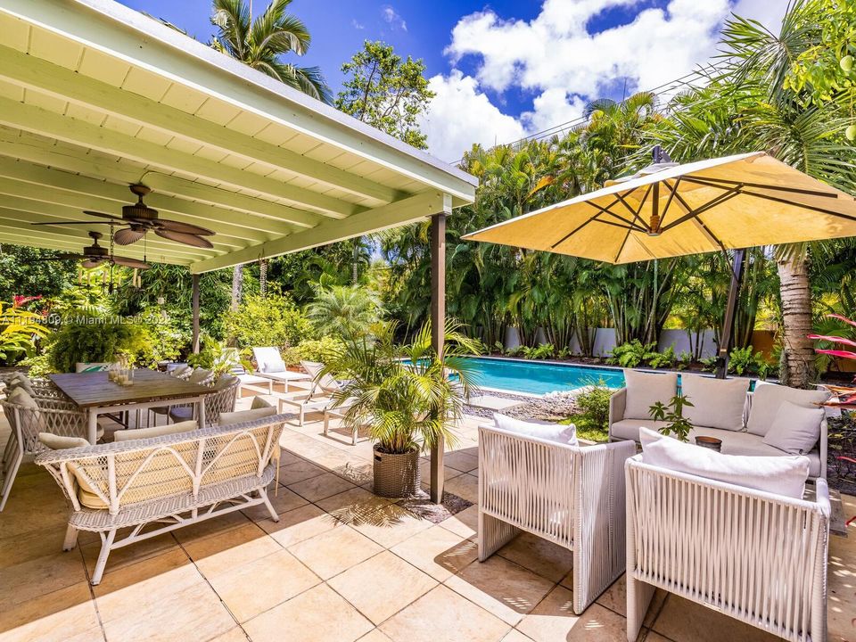 Недавно арендовано: $10,000 (3 спален, 2 ванн, 1998 Квадратных фут)