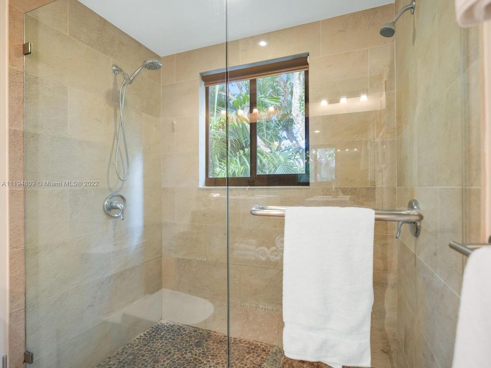 Недавно арендовано: $10,000 (3 спален, 2 ванн, 1998 Квадратных фут)