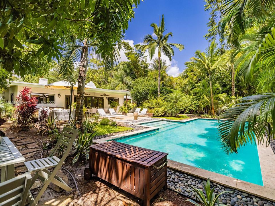 Недавно арендовано: $10,000 (3 спален, 2 ванн, 1998 Квадратных фут)