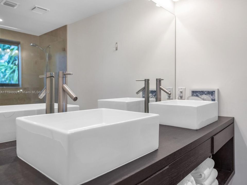 Недавно арендовано: $10,000 (3 спален, 2 ванн, 1998 Квадратных фут)