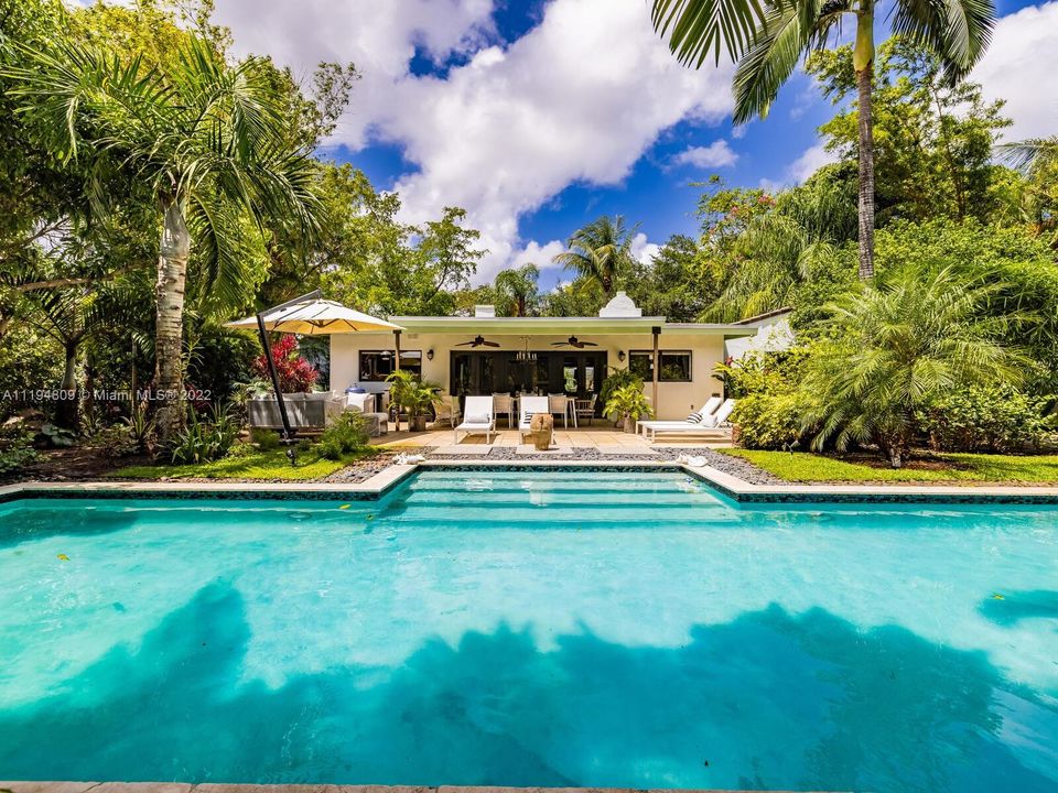 Недавно арендовано: $10,000 (3 спален, 2 ванн, 1998 Квадратных фут)