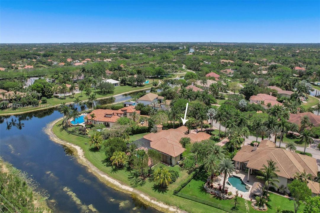 Recently Sold: $2,500,000 (5 beds, 5 baths, 4821 Square Feet)