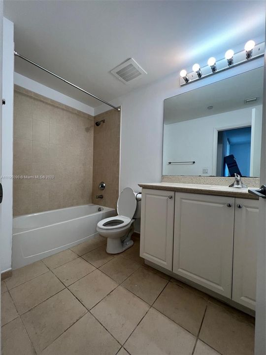 最近租的: $4,200 (2 贝兹, 3 浴室, 1750 平方英尺)
