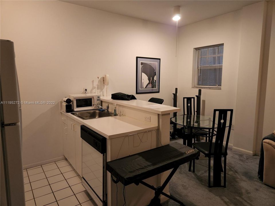 Recently Sold: $200,000 (1 beds, 1 baths, 450 Square Feet)