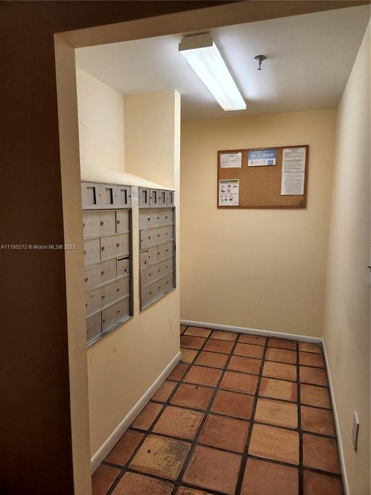 Recently Sold: $200,000 (1 beds, 1 baths, 450 Square Feet)