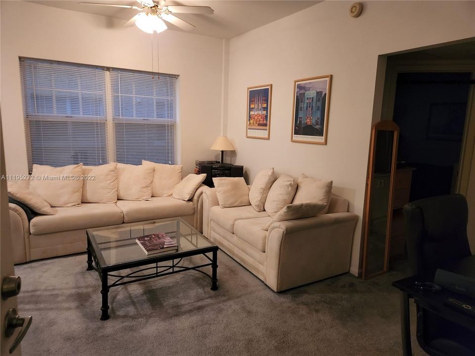 Recently Sold: $200,000 (1 beds, 1 baths, 450 Square Feet)