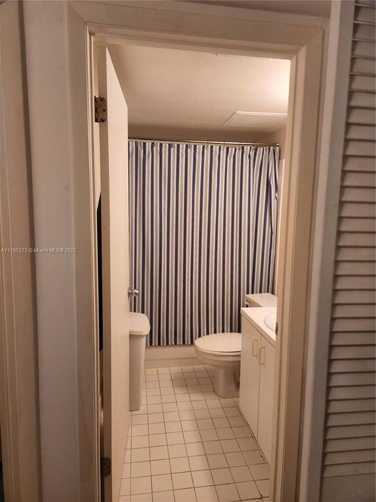 Recently Sold: $200,000 (1 beds, 1 baths, 450 Square Feet)