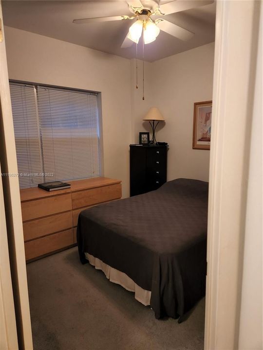 Recently Sold: $200,000 (1 beds, 1 baths, 450 Square Feet)