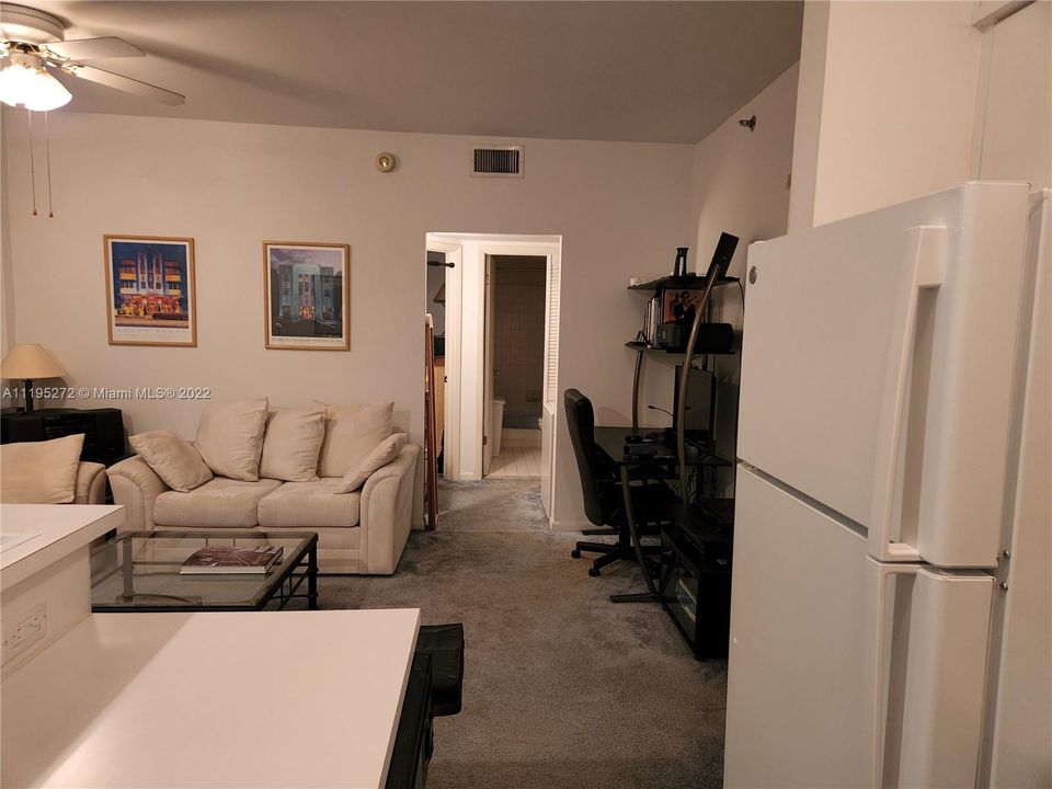 Recently Sold: $200,000 (1 beds, 1 baths, 450 Square Feet)