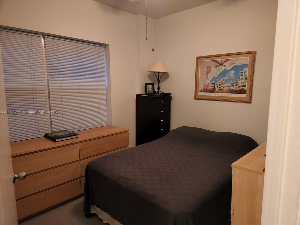 Recently Sold: $200,000 (1 beds, 1 baths, 450 Square Feet)