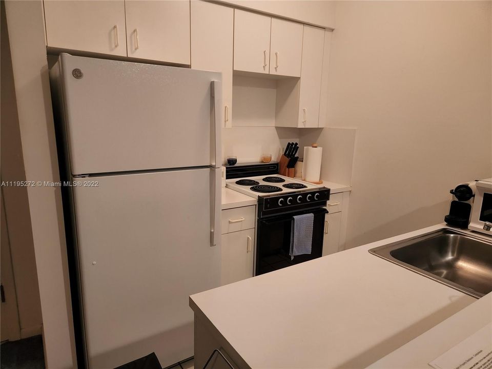 Recently Sold: $200,000 (1 beds, 1 baths, 450 Square Feet)