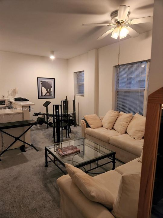 Recently Sold: $200,000 (1 beds, 1 baths, 450 Square Feet)