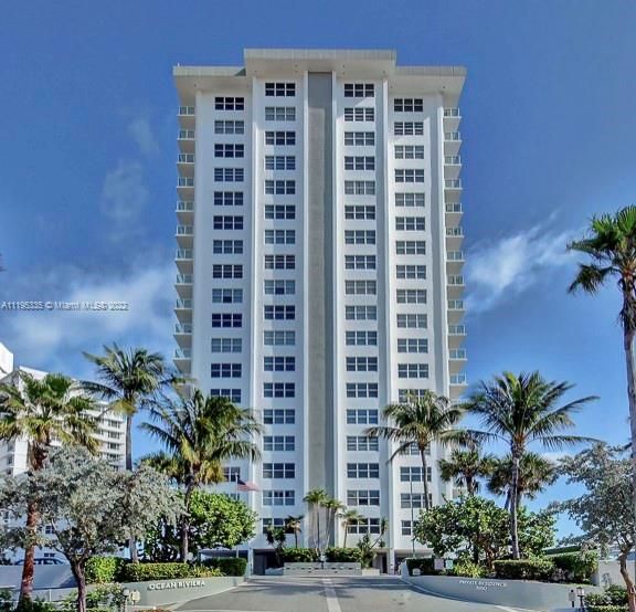 Recently Sold: $570,000 (1 beds, 1 baths, 970 Square Feet)