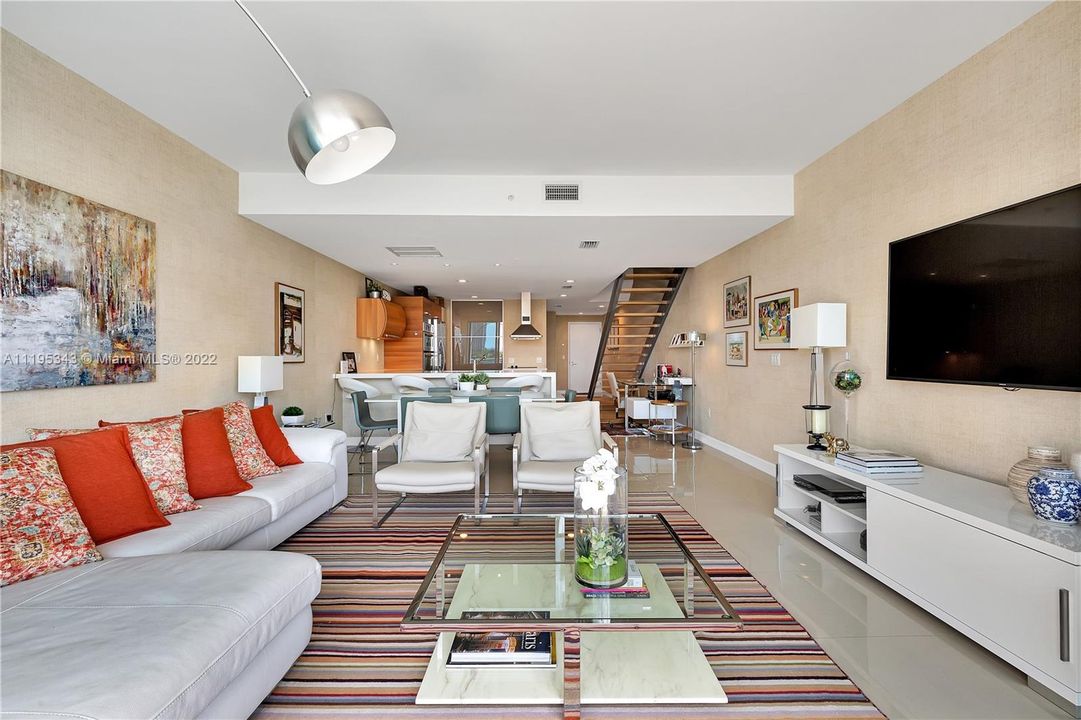 Recently Sold: $625,000 (1 beds, 2 baths, 1214 Square Feet)