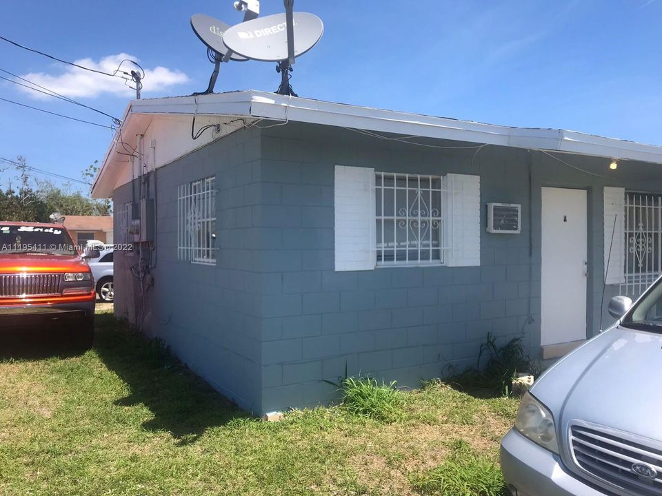 最近售出: $215,000 (0 贝兹, 0 浴室, 1250 平方英尺)