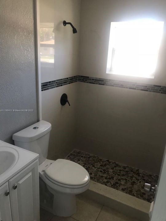 最近售出: $215,000 (0 贝兹, 0 浴室, 1250 平方英尺)