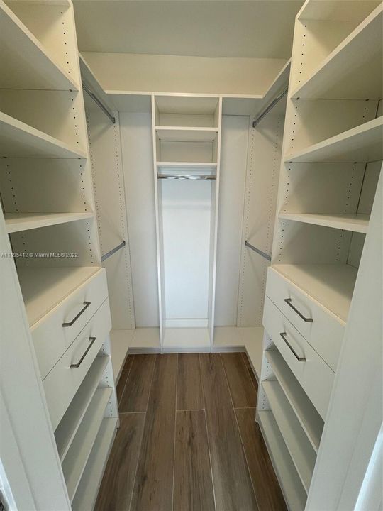 Recientemente alquilado: $5,250 (3 camas, 2 baños, 1524 Pies cuadrados)