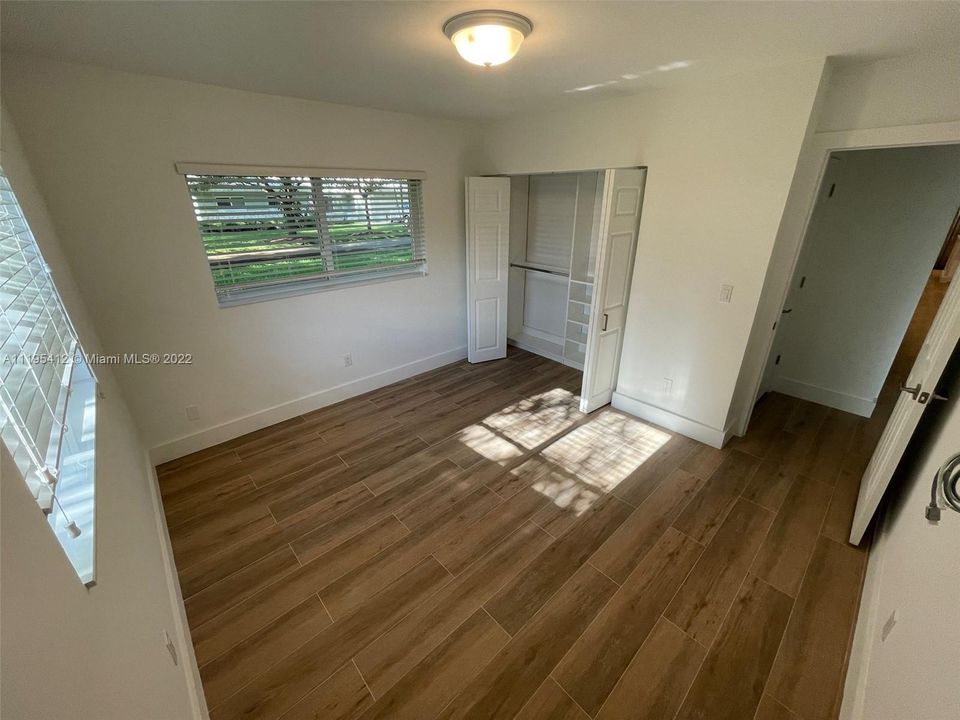 Recientemente alquilado: $5,250 (3 camas, 2 baños, 1524 Pies cuadrados)