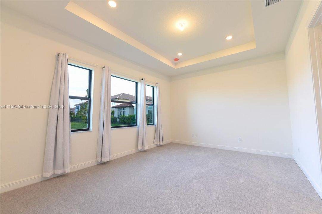 Недавно арендовано: $5,600 (3 спален, 2 ванн, 2287 Квадратных фут)