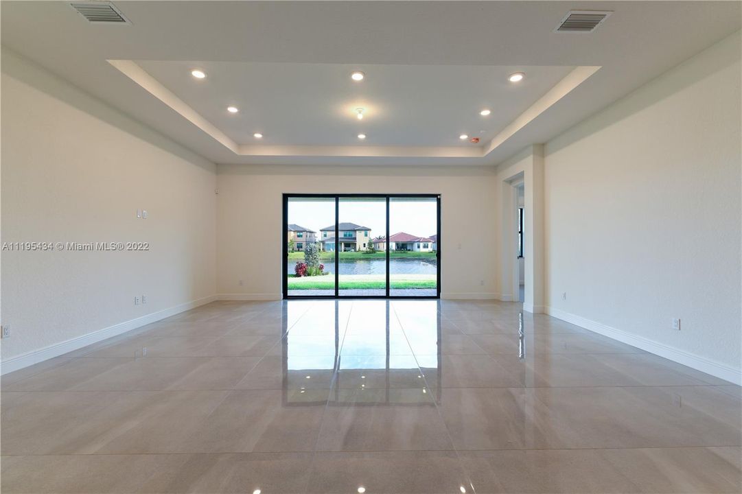 Недавно арендовано: $5,600 (3 спален, 2 ванн, 2287 Квадратных фут)