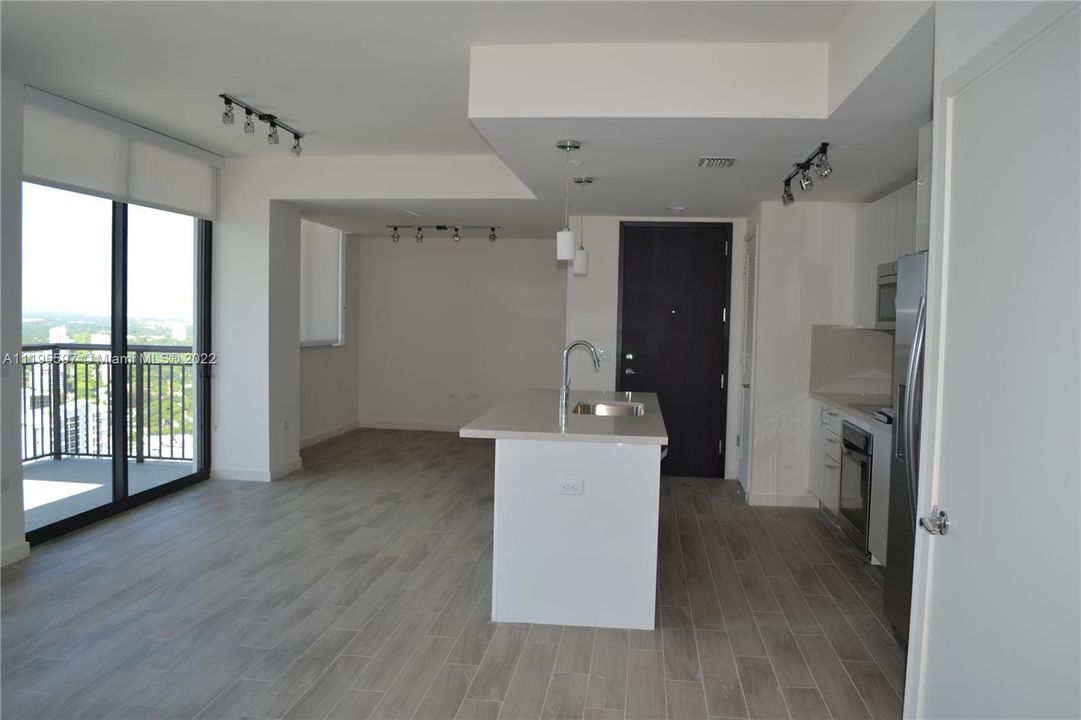 Recently Rented: $2,800 (1 beds, 1 baths, 821 Square Feet)