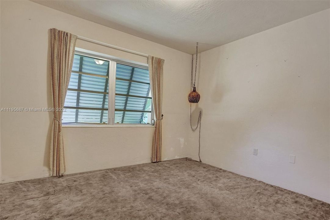 Vendido Recientemente: $779,000 (3 camas, 2 baños, 2078 Pies cuadrados)