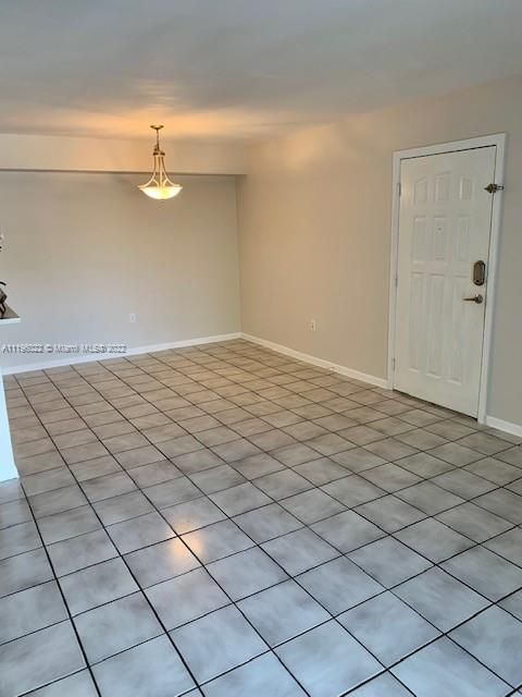 Recently Rented: $2,100 (2 beds, 2 baths, 1113 Square Feet)