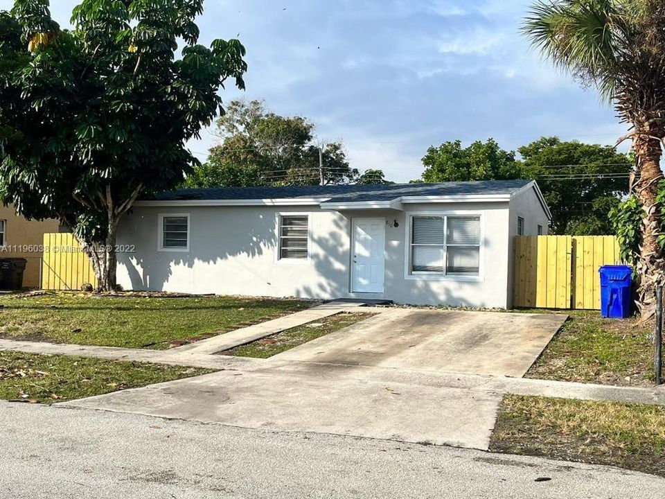 Recently Sold: $405,000 (3 beds, 2 baths, 920 Square Feet)