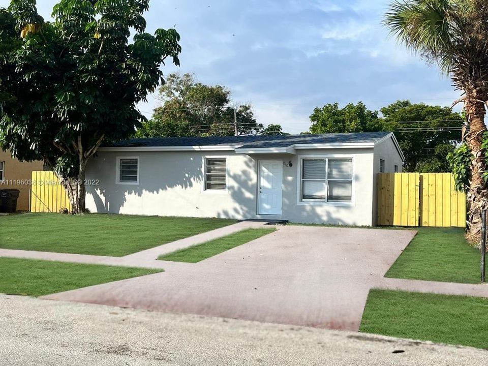 Recently Sold: $405,000 (3 beds, 2 baths, 920 Square Feet)