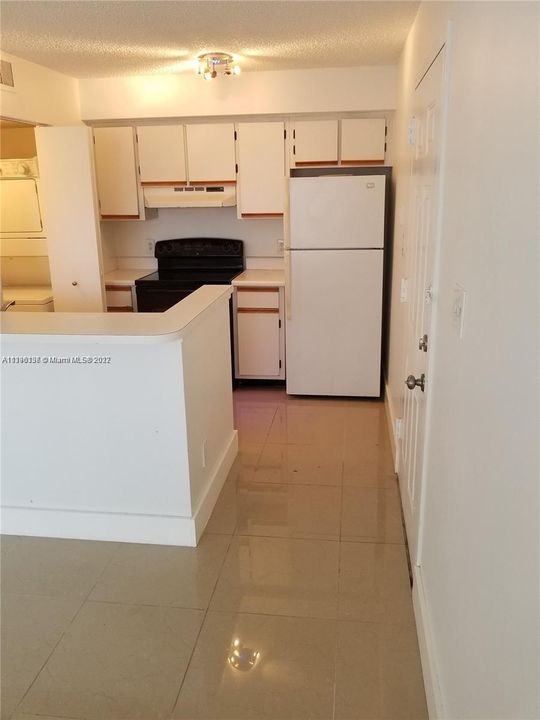 Recently Rented: $1,700 (1 beds, 1 baths, 650 Square Feet)