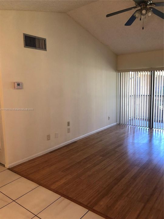 Recently Sold: $218,000 (2 beds, 2 baths, 875 Square Feet)