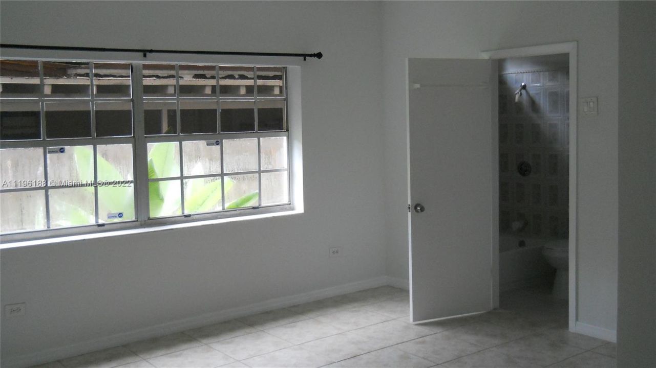 Recientemente alquilado: $2,190 (3 camas, 1 baños, 925 Pies cuadrados)
