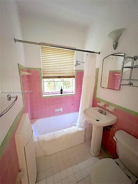 Недавно арендовано: $1,850 (1 спален, 1 ванн, 550 Квадратных фут)
