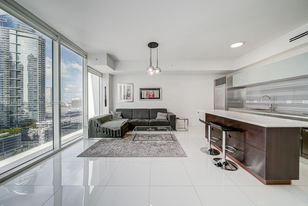Recently Sold: $499,900 (1 beds, 1 baths, 808 Square Feet)