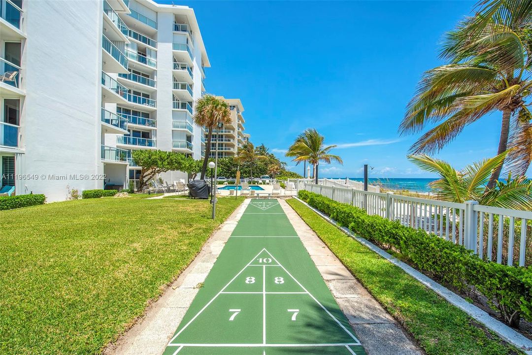 最近售出: $699,000 (2 贝兹, 2 浴室, 1300 平方英尺)