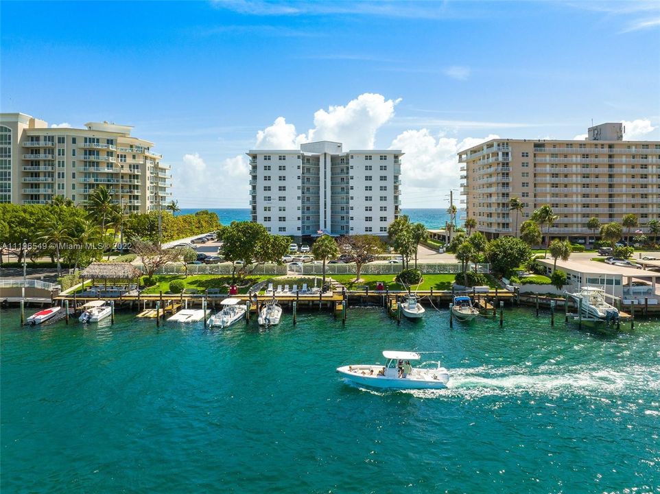 最近售出: $699,000 (2 贝兹, 2 浴室, 1300 平方英尺)