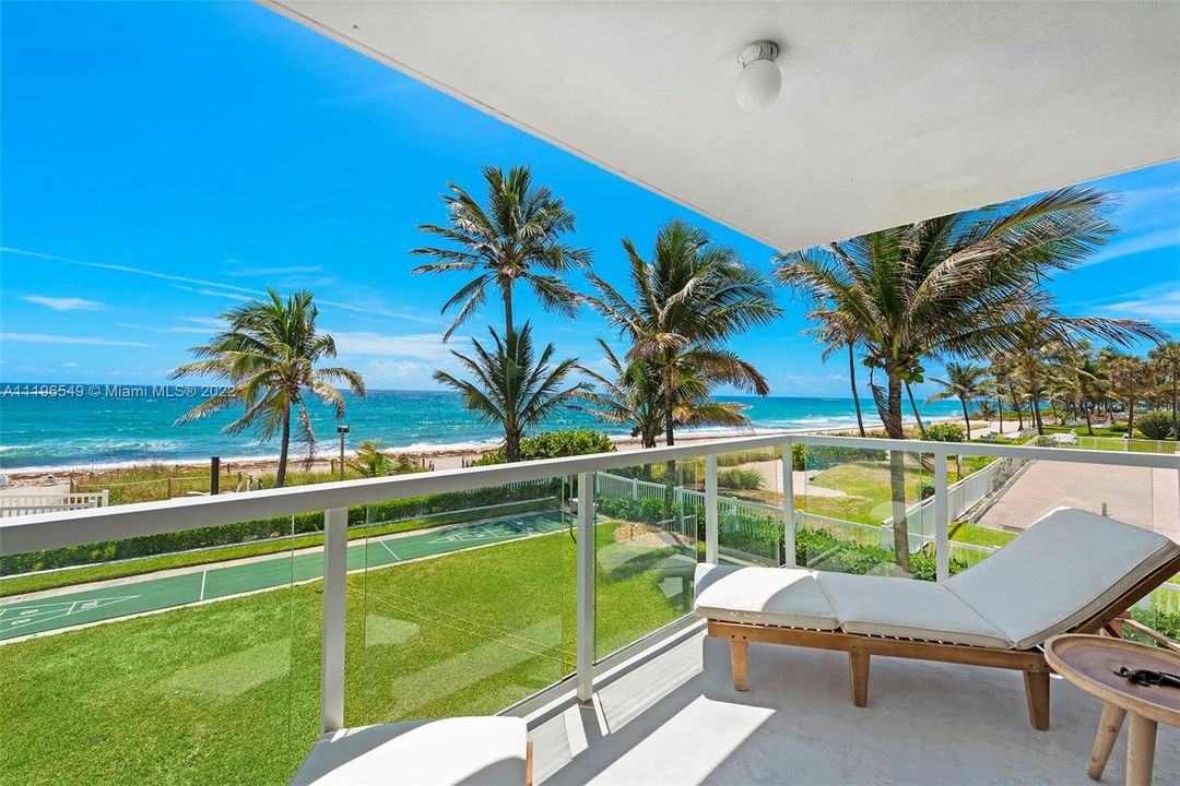 最近售出: $699,000 (2 贝兹, 2 浴室, 1300 平方英尺)