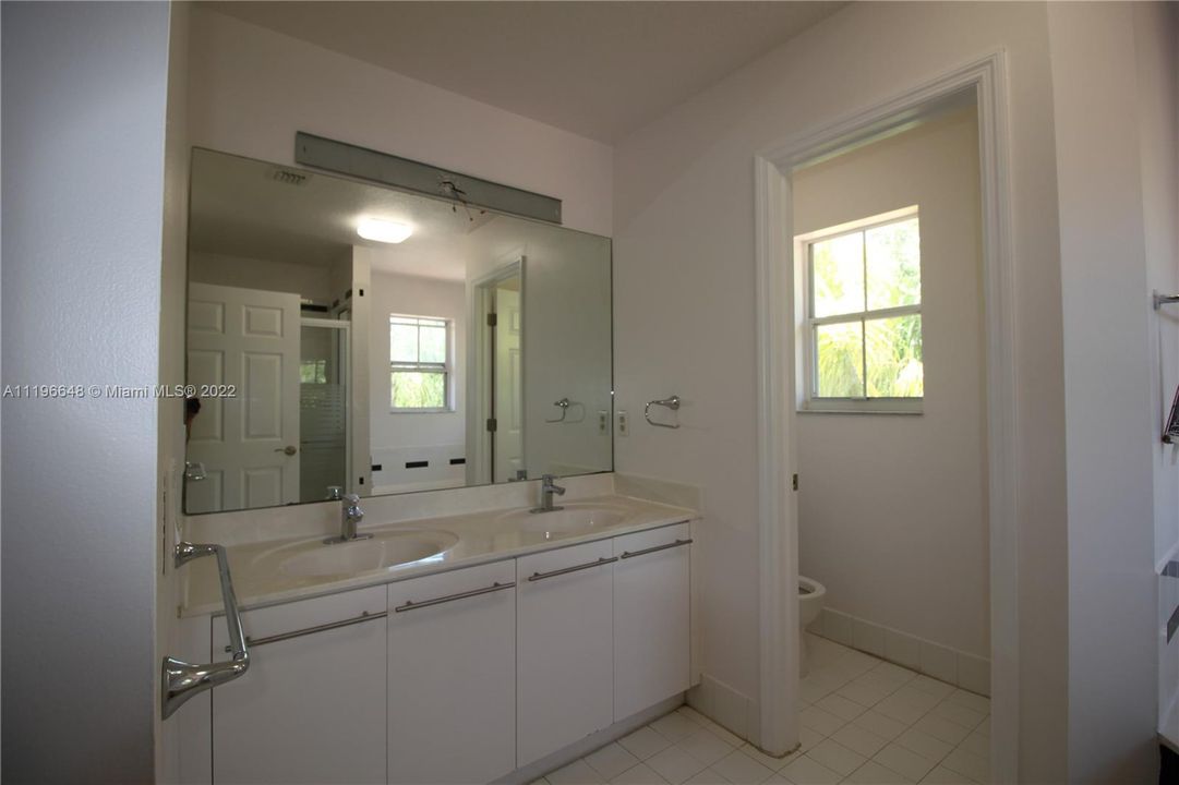 Недавно арендовано: $3,500 (3 спален, 2 ванн, 1748 Квадратных фут)