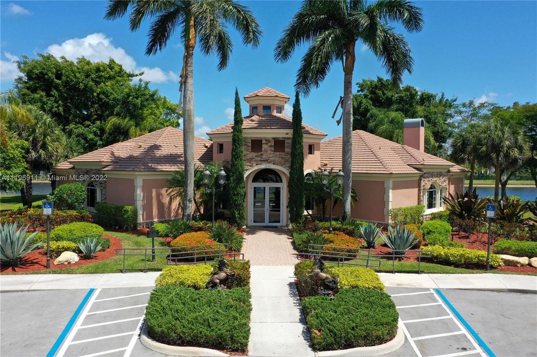 Recently Sold: $1,498,000 (5 beds, 3 baths, 3002 Square Feet)