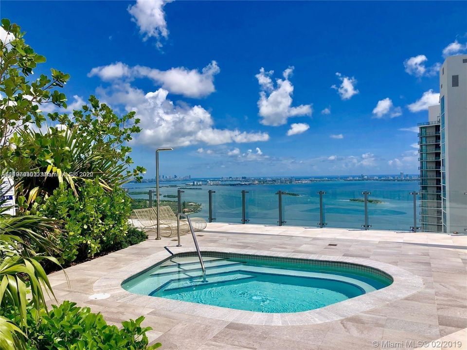 Recently Sold: $1,050,000 (3 beds, 2 baths, 1152 Square Feet)