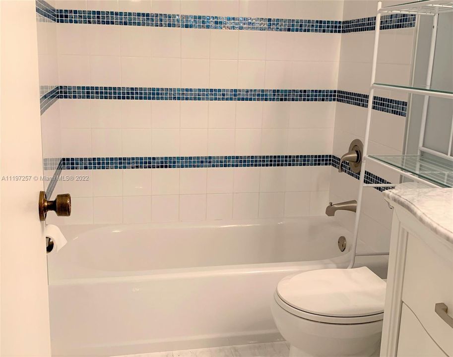 Vendido Recientemente: $265,000 (2 camas, 2 baños, 1100 Pies cuadrados)