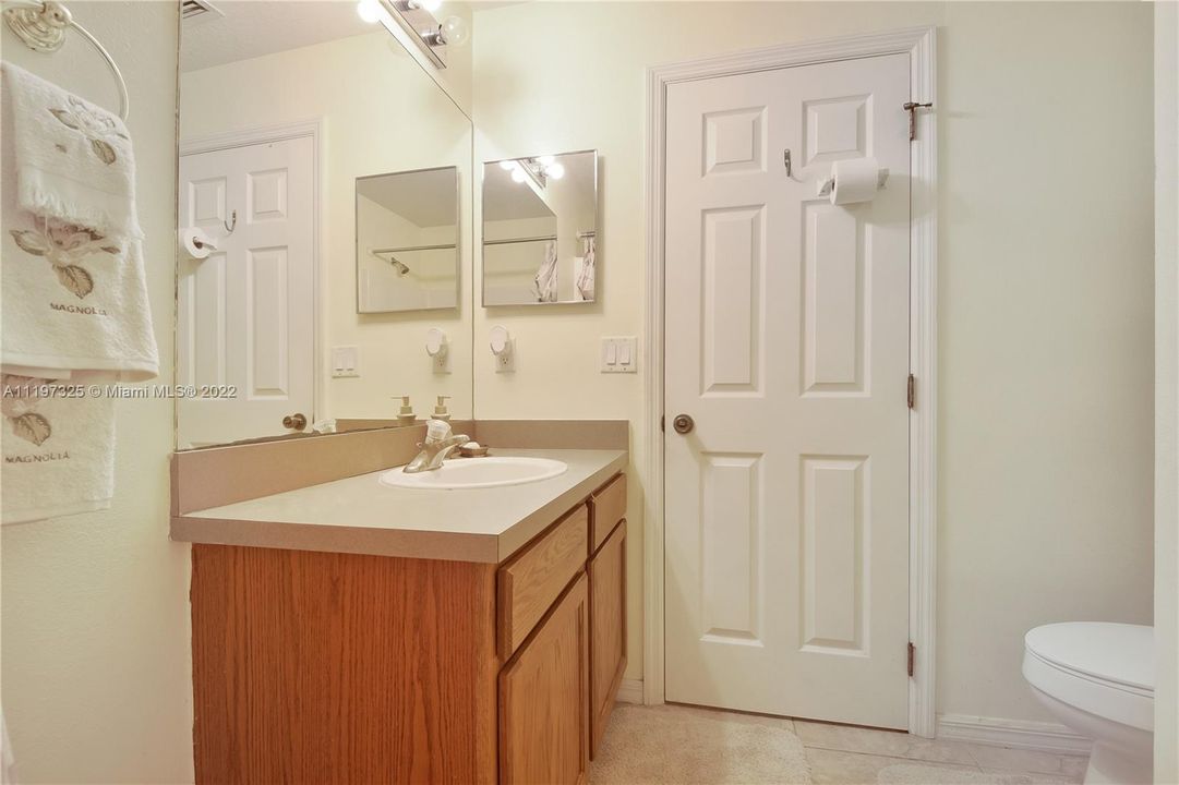 Recently Sold: $280,000 (3 beds, 2 baths, 1440 Square Feet)