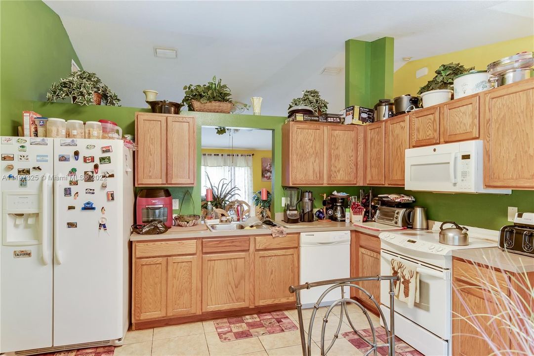 Recently Sold: $280,000 (3 beds, 2 baths, 1440 Square Feet)