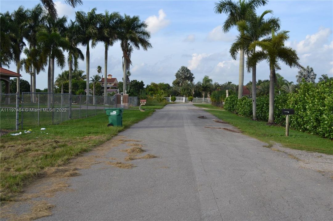 Vendido Recientemente: $298,000 (1.25 acres)