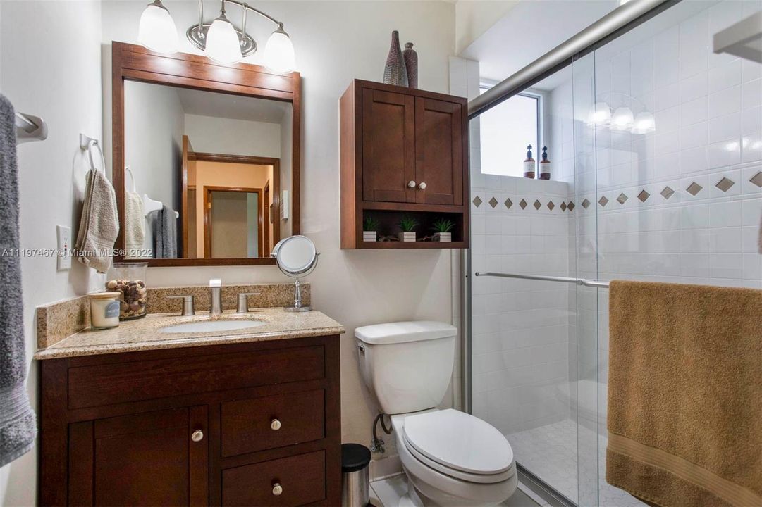 Recently Sold: $490,000 (3 beds, 2 baths, 1282 Square Feet)